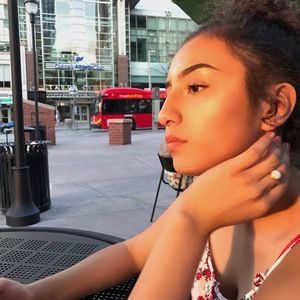 Meet your Posher, Jaqueline